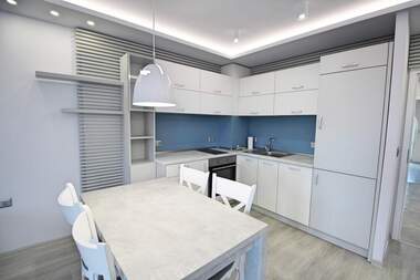 Închiriere - Apartament în Văzrajdane,  Burgas