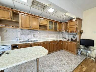 Închiriere - Apartament în Sportna zala,  Varna