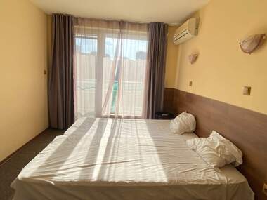 Închiriere - Apartament în Slaveîkov,  Burgas