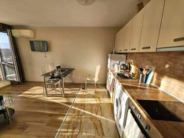 Miete - Wohnung in Mladejki halm,  Plowdiw