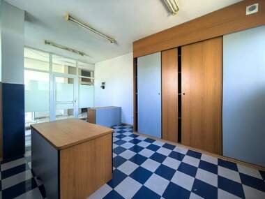 For rent - Office/Store/Storage/Beauty saloon in Drujba 3,  Ruse