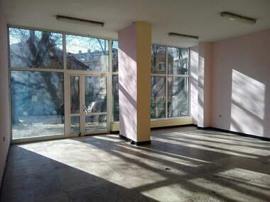 Продажа - Магазин/Офис/Салон красоты в Широк център,  Русе