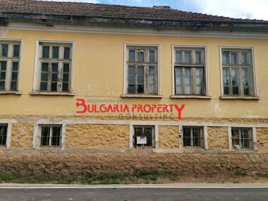 Продажба - Сграда в Трън,  Перник