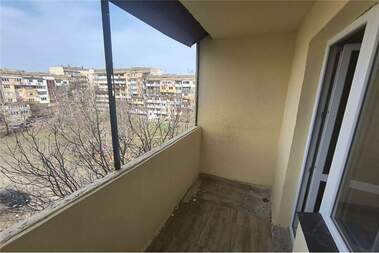 For sale - Apartment in Charodeyka - Iug,  Ruse