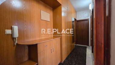 Închiriere - Apartament în Levski,  Varna