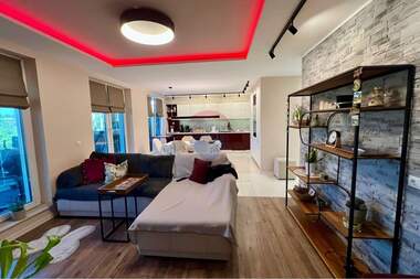 Vânzare - Apartament în Zelenika,  Varna