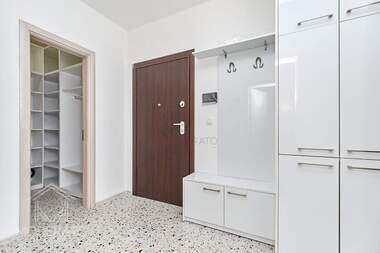 Miete - Wohnung in Slaweykow,  Burgas