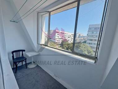 Închiriere - Apartament în Center,  Varna