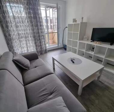 Miete - Wohnung in Mladejki halm,  Plowdiw