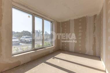 Продажба - Апартамент в Гранд Мол,  Варна
