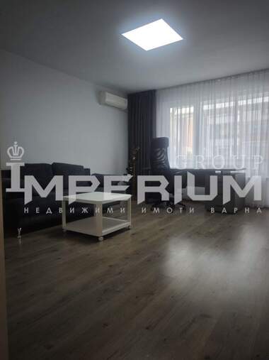 Аренда - Квартира в ВИНС - Червен площад,  Варна
