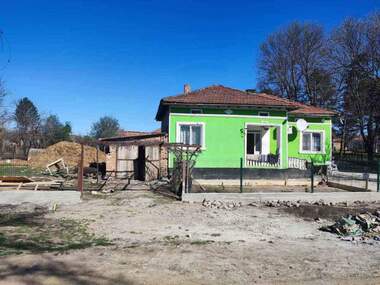 Продажба - Къща в Загорци,  Добрич
