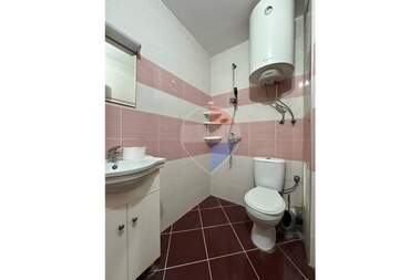 Închiriere - Apartament în Levski,  Varna