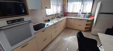 Продажба - Етаж от къща в Минерални Бани,  Хасково