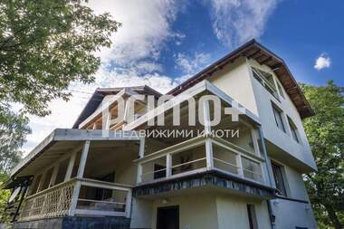 Продажба - Къща в Панчарево,  София