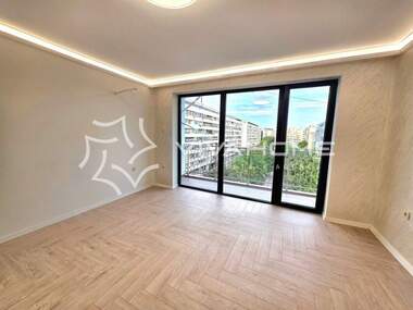 For sale - Apartment in Avtogara,  Varna