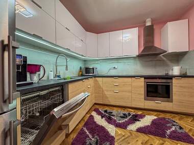 Miete - Wohnung in Zentar,  Burgas