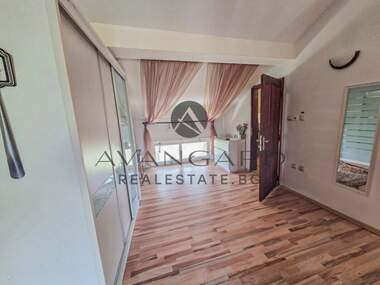 For sale - Apartment in Kiuchuk Parij,  Plovdiv