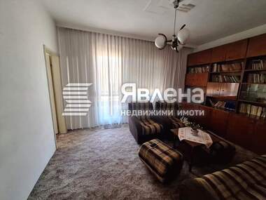 For sale - Apartment in Center,  Iambol