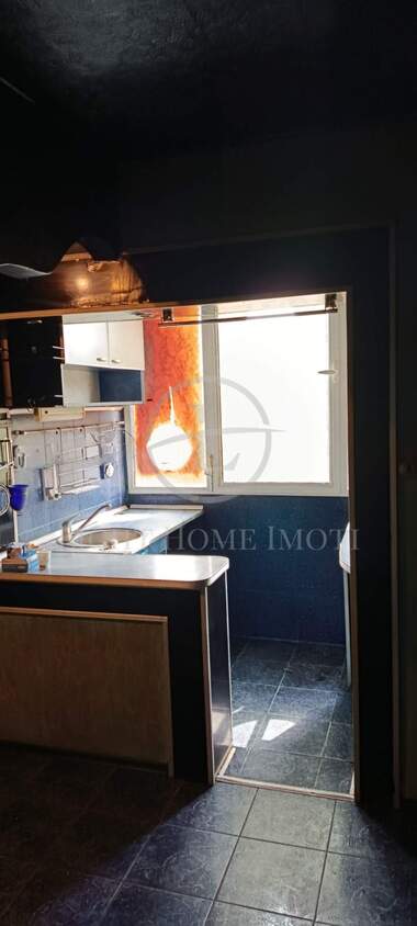 For sale - Apartment in Kiuchuk Parij,  Plovdiv