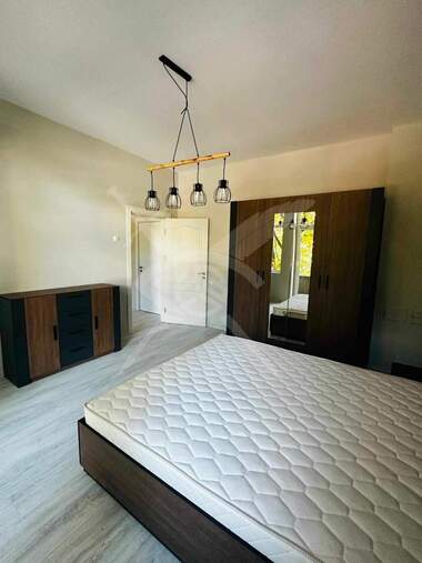 Închiriere - Apartament în Zimno kino Trakia,  Varna