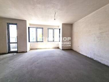 Vânzare - Apartament în Kărșiaka,  Plovdiv