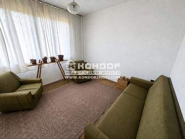 Продажба - Етаж от къща в Прослав,  Пловдив