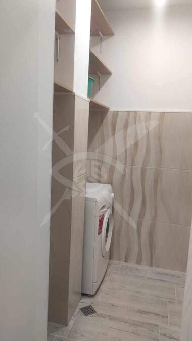 Închiriere - Apartament în VINS - Ceerven ploștiad,  Varna