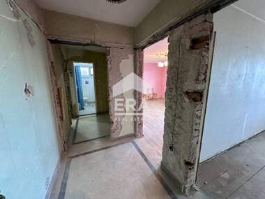 Verkauf - Wohnung in Zentar,  Weliko Tarnowo