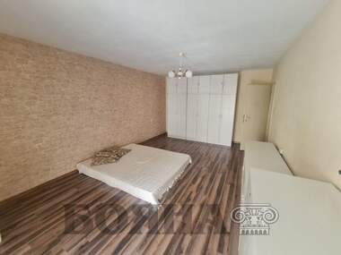 Vânzare - Apartament în Văzrajdane,  Ruse