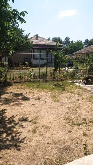 For sale - House in 9-ti kvartal,  Pleven