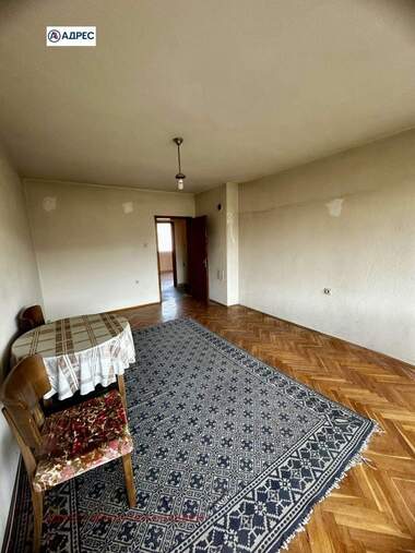 Verkauf - Wohnung in Troian,  Lowetsch
