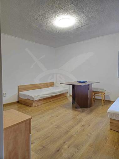 Închiriere - Apartament în VINS - Ceerven ploștiad,  Varna