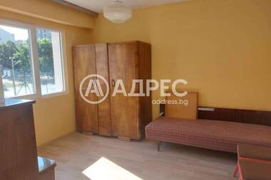 Închiriere - Apartament în Văzrajdane,  Burgas