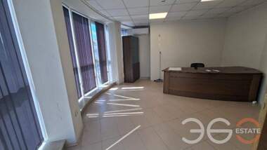For rent - Office in Liatno kino Trakia,  Varna