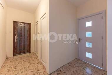 Продажа - Квартира в Младост 1,  Варна