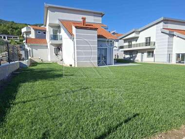 For sale - House in Belashtica,  Plovdiv