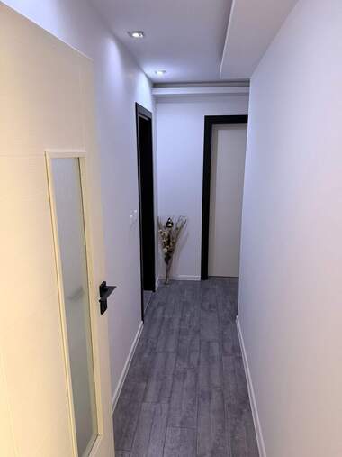 For sale - Apartment in Osvobojdenie,  Razgrad