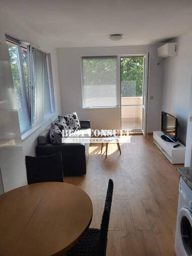 Închiriere - Apartament în Zdraveț Sever 2,  Ruse