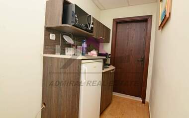 Kira - Ofis olarak Obshtinata,  Varna