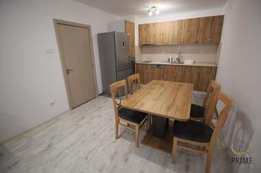 Închiriere - Apartament în Slaveîkov,  Burgas