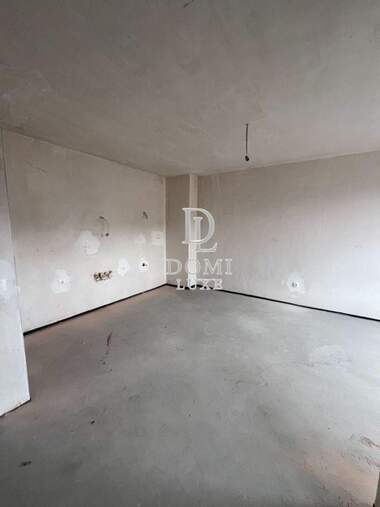 Продажба - Апартамент в Люлин-9,  София
