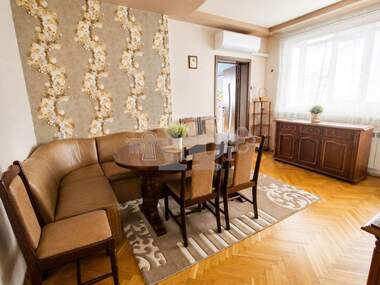 Продажба - Апартамент в Център,  Добрич