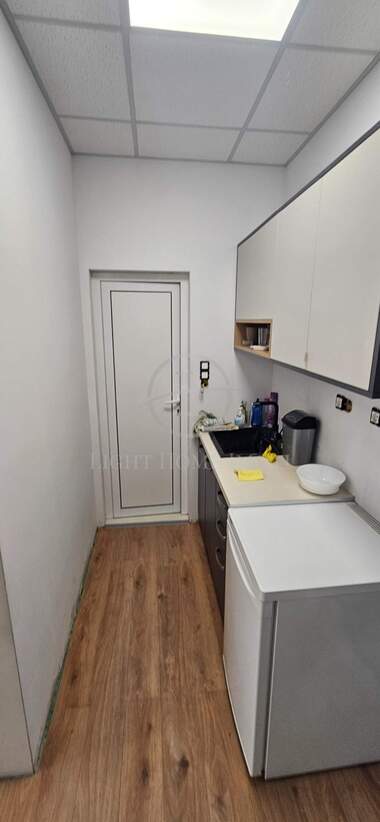 For sale - Office in Iujen,  Plovdiv