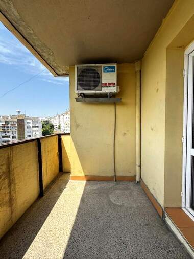 Продажба - Апартамент в Дружба 3,  Русе