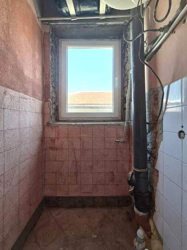 Verkauf - Etage von Haus in Drujba 1,  Ruse