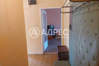 Închiriere - Apartament în Văzrajdane,  Burgas