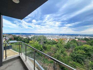 Vânzare - Apartament în Pceelina,  Varna