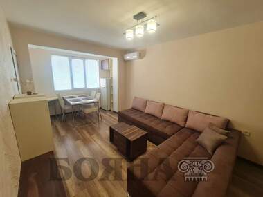 Închiriere - Apartament în Zdraveț Iztok,  Ruse