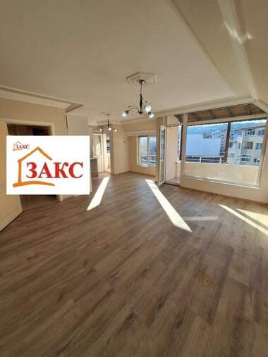 Продажба - Апартамент във Възрожденци,  Кърджали